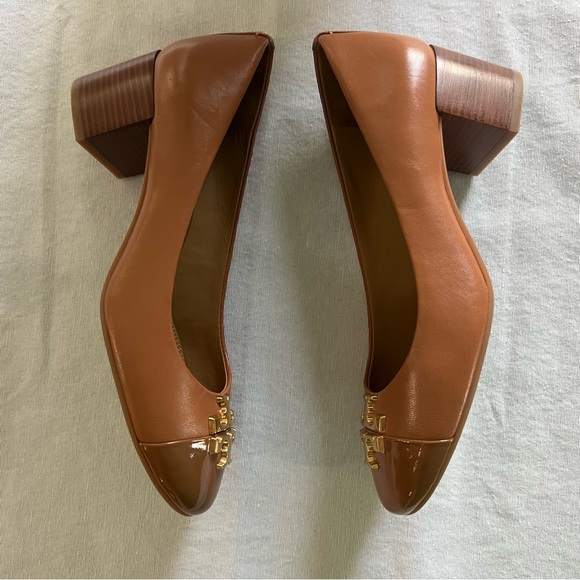 TORY BURCH RALEIGH CAP TOE PUMP
NWOT never worn. - Picture 8 of 14